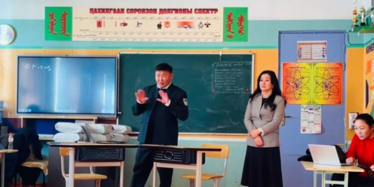 Сурагчдад экологийн боловсрол олгох таатай орчныг бүрдүүлж байна