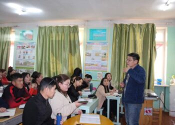 Багш нар заах арга, ур чадвараа дээшлүүлэх сургалтад хамрагдлаа